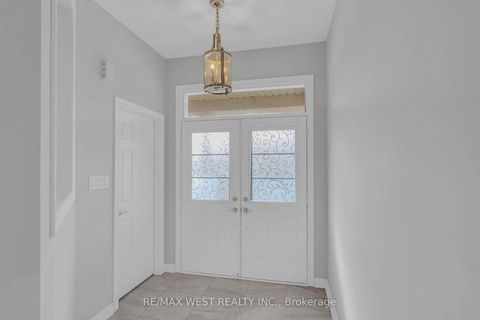 Photo 4 at 198 Jessie Caverhill Pass, GO Glenorchy, Oakville