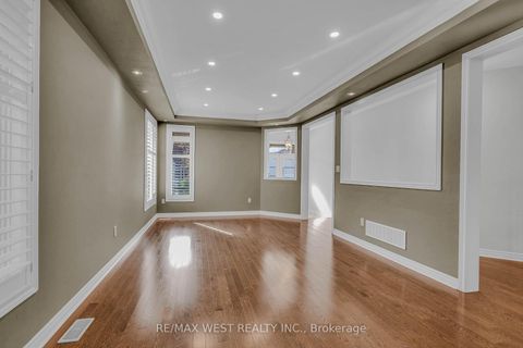 Photo 8 at 198 Jessie Caverhill Pass, GO Glenorchy, Oakville