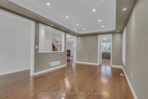 Photo 9 at 198 Jessie Caverhill Pass, GO Glenorchy, Oakville