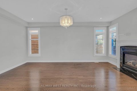 Photo 12 at 198 Jessie Caverhill Pass, GO Glenorchy, Oakville