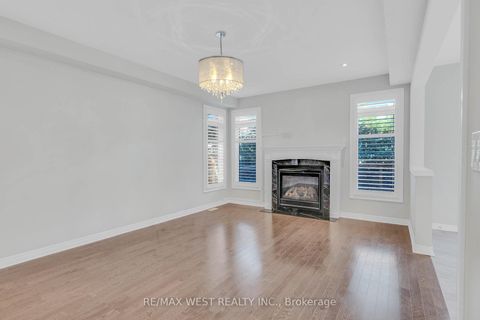 Photo 13 at 198 Jessie Caverhill Pass, GO Glenorchy, Oakville