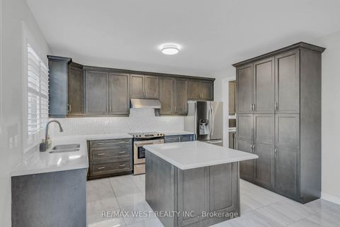 Photo 16 at 198 Jessie Caverhill Pass, GO Glenorchy, Oakville