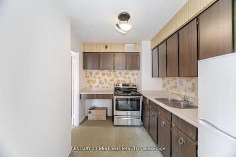 Photo 6 at 306 - 151 La Rose Avenue, Humber Heights, Toronto