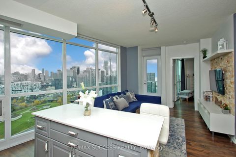 Photo 5 at 3211 - 215 Fort York Boulevard, Niagara, Toronto