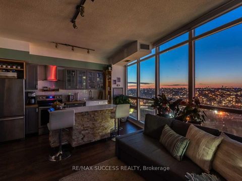 Photo 10 at 3211 - 215 Fort York Boulevard, Niagara, Toronto