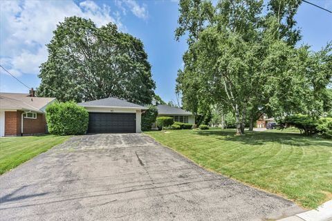 Photo 2 at 62 Princess Margaret Boulevard, Rosethorn, Toronto