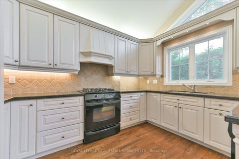 Photo 11 at 62 Princess Margaret Boulevard, Rosethorn, Toronto