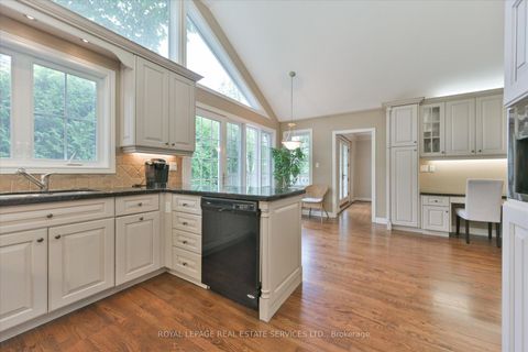 Photo 12 at 62 Princess Margaret Boulevard, Rosethorn, Toronto