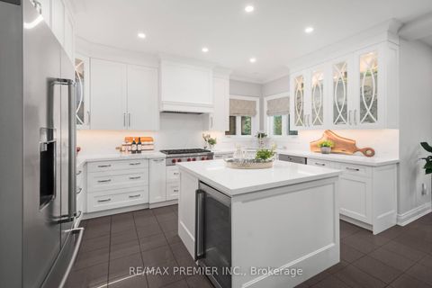 Photo 10 at 90 Shamrock Crescent, Islington Woods, Vaughan