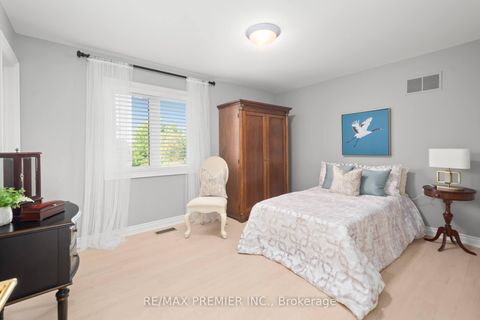 Photo 28 at 90 Shamrock Crescent, Islington Woods, Vaughan