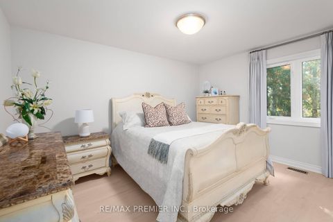 Photo 29 at 90 Shamrock Crescent, Islington Woods, Vaughan