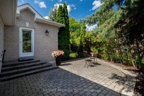 Photo 33 at 90 Shamrock Crescent, Islington Woods, Vaughan