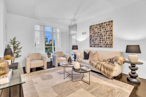 Photo 2 at 720 - 10 Bloorview Place, Don Valley Village, Toronto