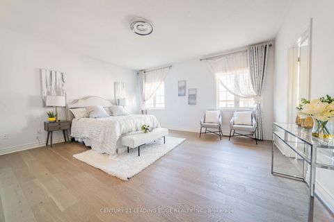 Photo 27 at 63 Ken Sinclair Crescent, Aurora Estates, Aurora