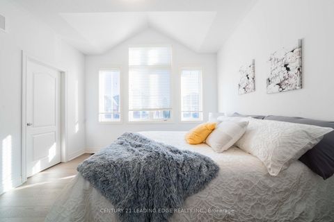 Photo 40 at 63 Ken Sinclair Crescent, Aurora Estates, Aurora