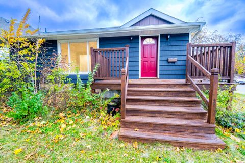 Photo 2 at 243 Ruggles Avenue, Harding, Richmond Hill