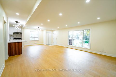 Photo 9 at 243 Ruggles Avenue, Harding, Richmond Hill