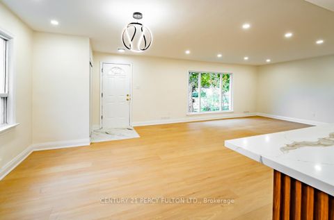 Photo 15 at 243 Ruggles Avenue, Harding, Richmond Hill