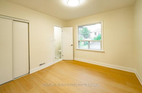 Photo 17 at 243 Ruggles Avenue, Harding, Richmond Hill