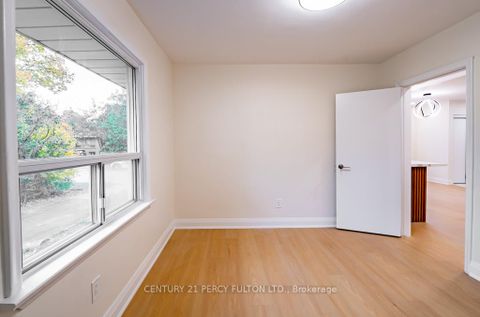 Photo 21 at 243 Ruggles Avenue, Harding, Richmond Hill