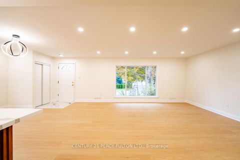 Photo 23 at 243 Ruggles Avenue, Harding, Richmond Hill