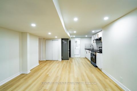 Photo 34 at 243 Ruggles Avenue, Harding, Richmond Hill