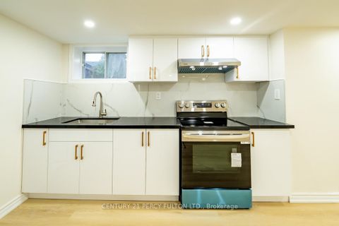 Photo 35 at 243 Ruggles Avenue, Harding, Richmond Hill