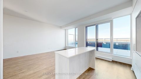 Photo 14 at PH915 - 6 David Eyer Road, Rural Richmond Hill, Richmond Hill