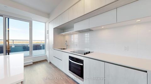 Photo 15 at PH915 - 6 David Eyer Road, Rural Richmond Hill, Richmond Hill