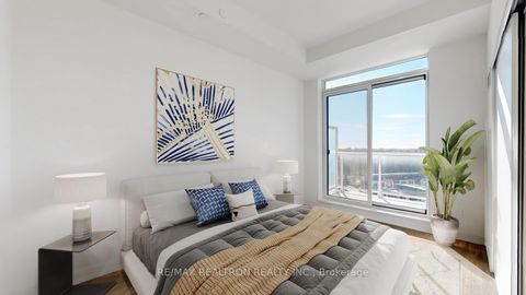 Photo 17 at PH915 - 6 David Eyer Road, Rural Richmond Hill, Richmond Hill