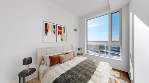 Photo 22 at PH915 - 6 David Eyer Road, Rural Richmond Hill, Richmond Hill