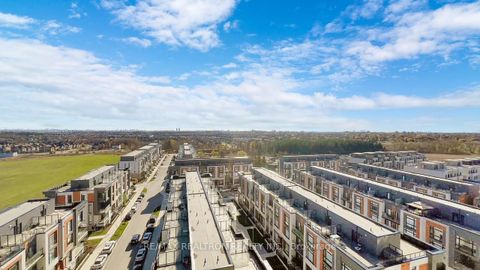 Photo 29 at PH915 - 6 David Eyer Road, Rural Richmond Hill, Richmond Hill