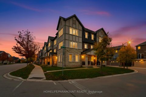 Photo 4 at 370 Timberland Gate, GO Glenorchy, Oakville