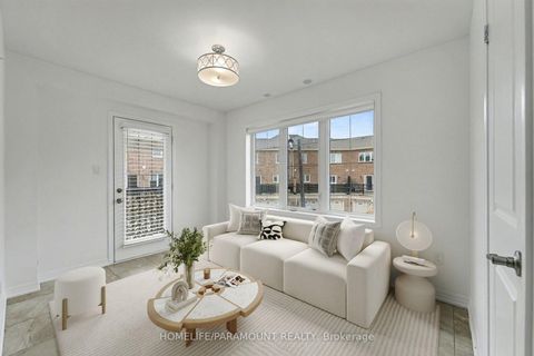 Photo 12 at 370 Timberland Gate, GO Glenorchy, Oakville