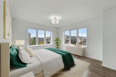 Photo 15 at 370 Timberland Gate, GO Glenorchy, Oakville