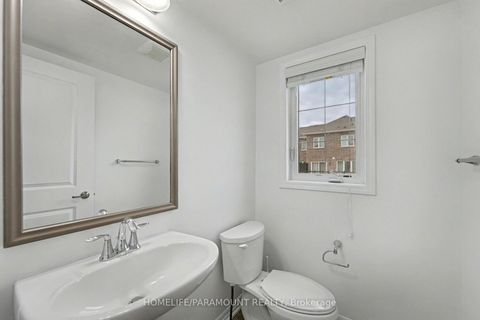 Photo 23 at 370 Timberland Gate, GO Glenorchy, Oakville