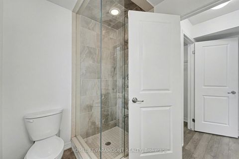 Photo 25 at 370 Timberland Gate, GO Glenorchy, Oakville