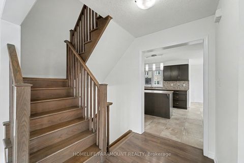 Photo 31 at 370 Timberland Gate, GO Glenorchy, Oakville