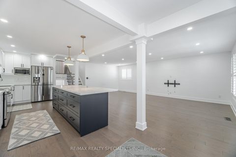 Photo 7 at 29 Norfield Crescent, Old Rexdale, Toronto