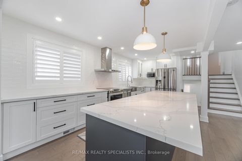 Photo 8 at 29 Norfield Crescent, Old Rexdale, Toronto