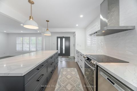 Photo 12 at 29 Norfield Crescent, Old Rexdale, Toronto