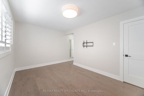 Photo 19 at 29 Norfield Crescent, Old Rexdale, Toronto