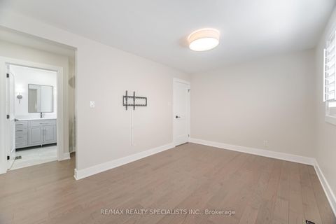 Photo 20 at 29 Norfield Crescent, Old Rexdale, Toronto