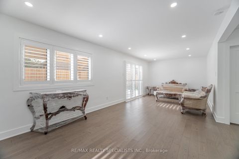 Photo 30 at 29 Norfield Crescent, Old Rexdale, Toronto