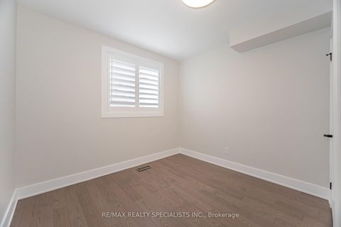 Photo 35 at 29 Norfield Crescent, Old Rexdale, Toronto