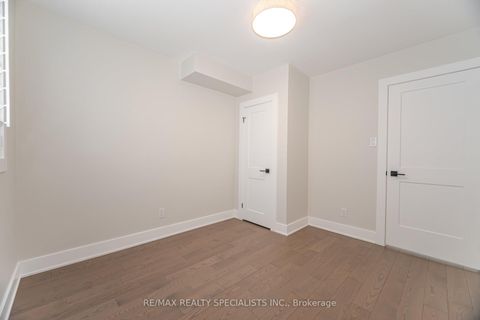 Photo 36 at 29 Norfield Crescent, Old Rexdale, Toronto