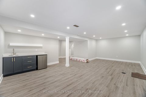 Photo 39 at 29 Norfield Crescent, Old Rexdale, Toronto