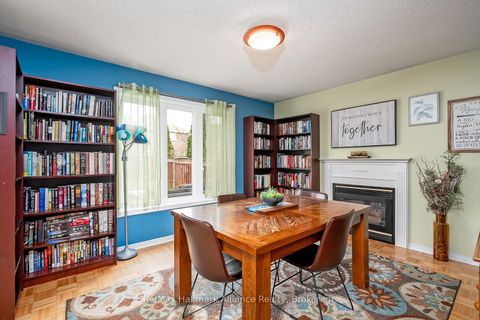 Photo 11 at 2411 East Gate Crescent, RO River Oaks, Oakville