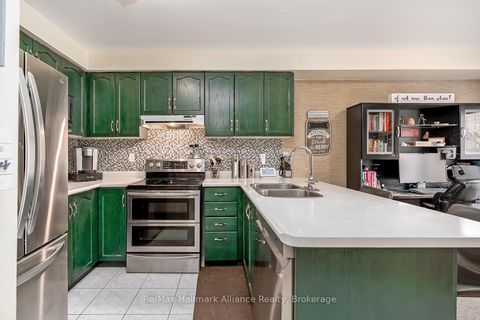 Photo 14 at 2411 East Gate Crescent, RO River Oaks, Oakville