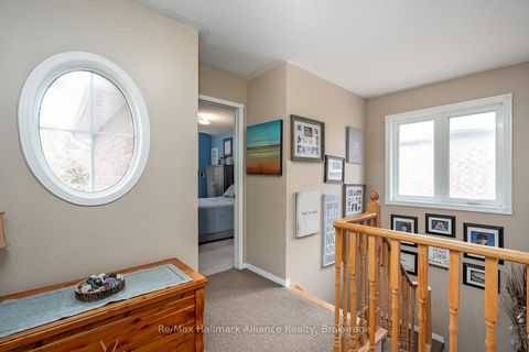 Photo 19 at 2411 East Gate Crescent, RO River Oaks, Oakville